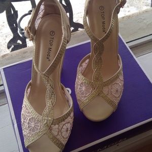 Top Moda Nude T-Strap Peeptoe Sandal Heels Sz 7